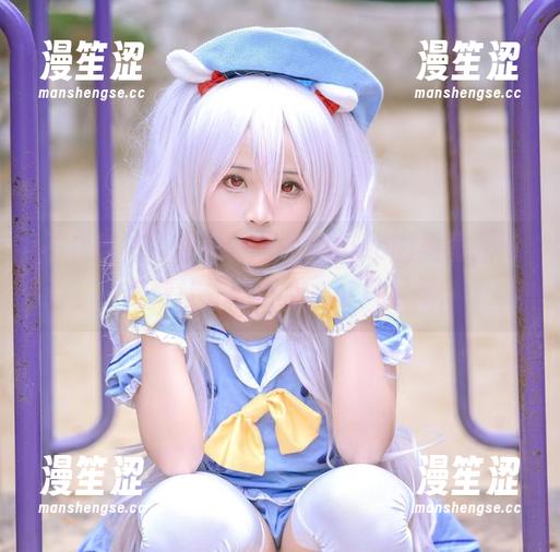 不止丝袜，还有Sayo Momo的美图开场，免费让你的小心心随风起舞！